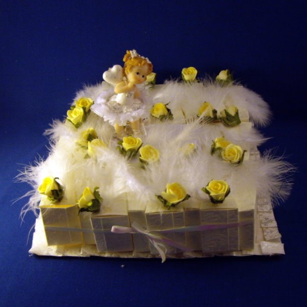 ../Images/gateau plume + fleur 2010.jpg